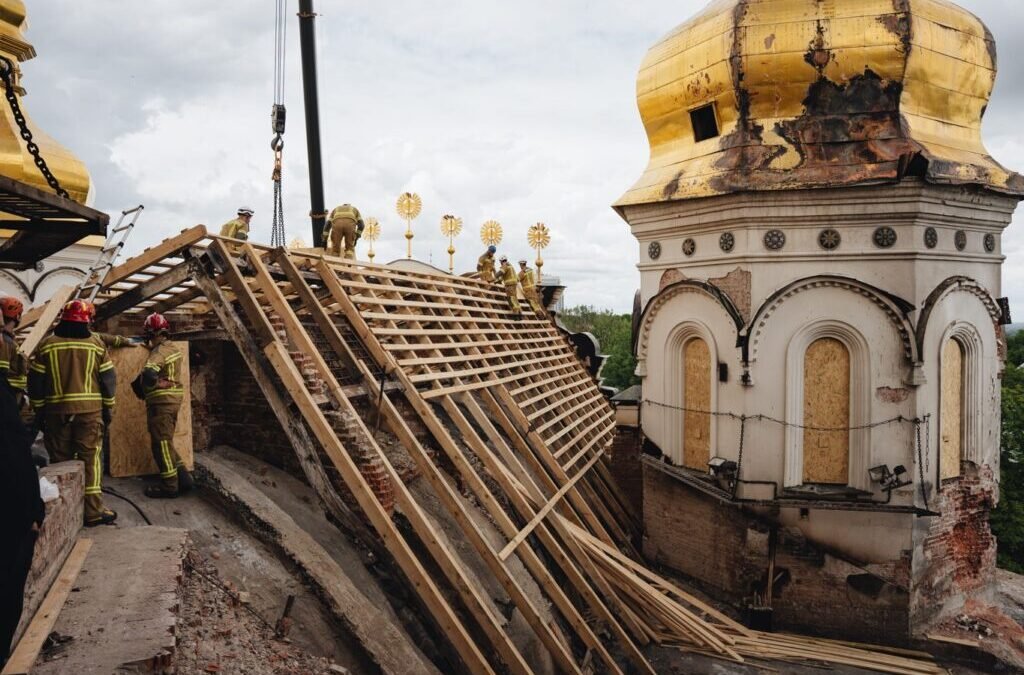 Успенський собор Києво-Печерської лаври: 70% пошкодженої покрівлі відновлено