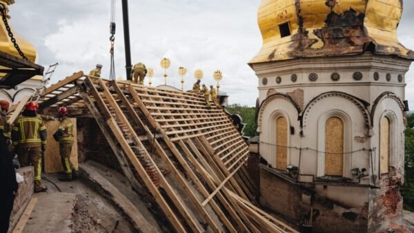 Успенський собор Києво-Печерської лаври: 70% пошкодженої покрівлі відновлено