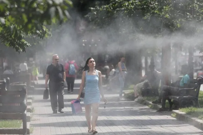 На Київщині та в столиці очікується сильна спека до +38°: КМДА надала рекомендації