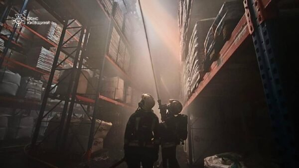 Наслідки російської атаки на Київщину: зафіксовано пожежі та постраждалих