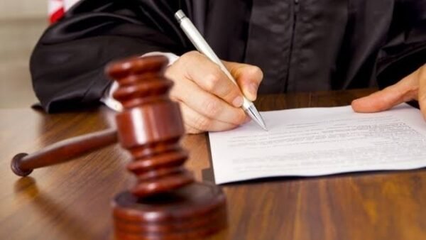 Військовослужбовця обвинувачують в ухиленні від служби та шахрайстві на понад 460 тис. грн