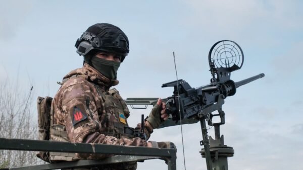 Наслідки нічної атаки на Київщині: пошкоджено інфраструктуру та житло