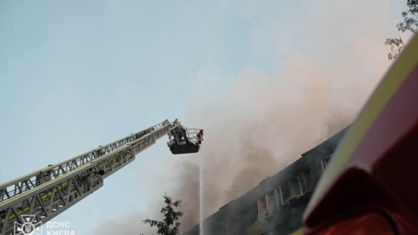 Київська область: відновлено електропостачання для 140 тисяч родин після обстрілу