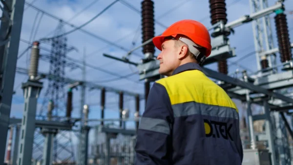 Бровари: частина міста тимчасово без електроенергії через аварію