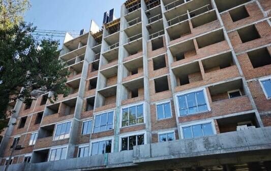 У Василькові триває будівництво нового 9-поверхового будинку замість зруйнованого