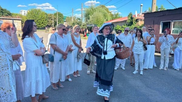 Благодійна Біла вечірка у Білій Церкві: зібрані кошти підуть на 3D-копію Поштової станції