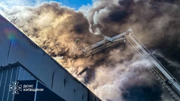 На Київщині пошкоджено та зруйновано складські приміщення низки великих ритейлерів