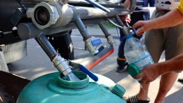 У Борщагівській громаді продовжили підвезення питної води через забруднення