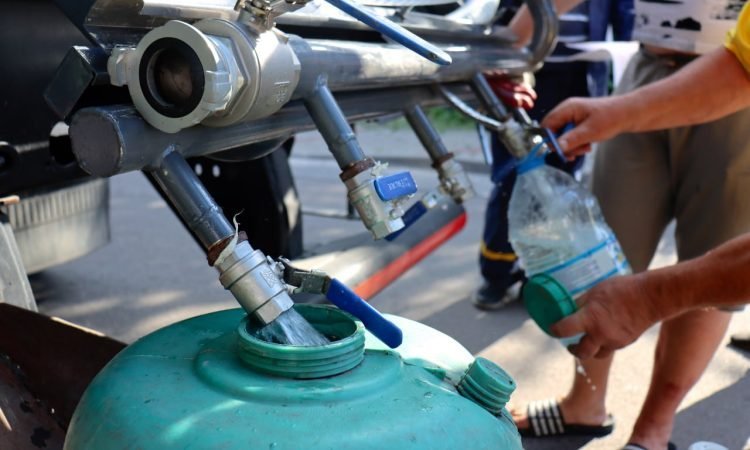 У Борщагівській громаді продовжили підвезення питної води через забруднення