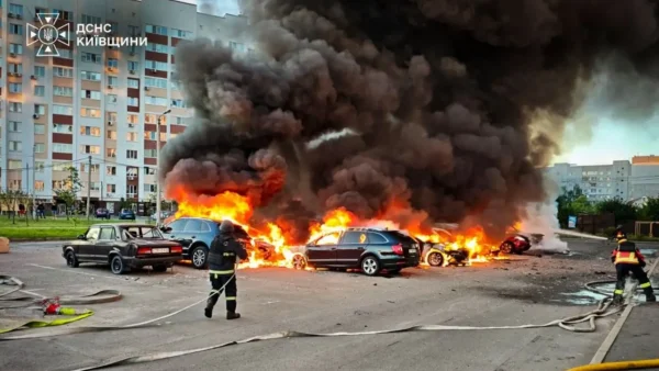 На Київщині зафіксовані пошкодження складів, житла та транспорту після нічних атак