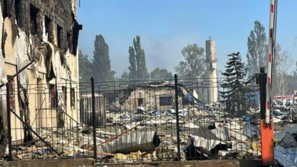 Компанія «Чиста вода» призупинила виробництво після знищення складів у селищі Мила Бучанського району