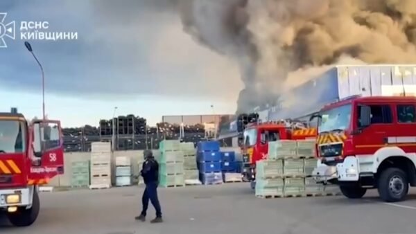 Наслідки удару по селу Мила: 38 загиблих, тривають пошукові роботи