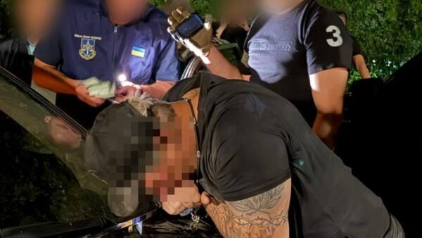 На Київщині викрито серію замовних злочинів: від підриву крана до атак на ТЦК