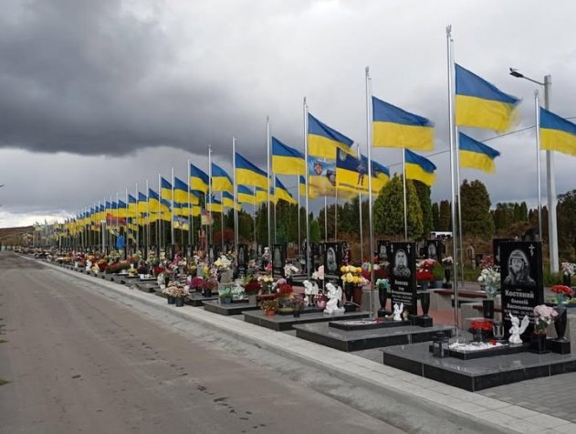 У Білій Церкві впорядковують військові поховання: створять «Алею Слави» та новий меморіальний сектор