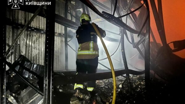 У Бориспільському районі ворог повторно атакував логістичний склад