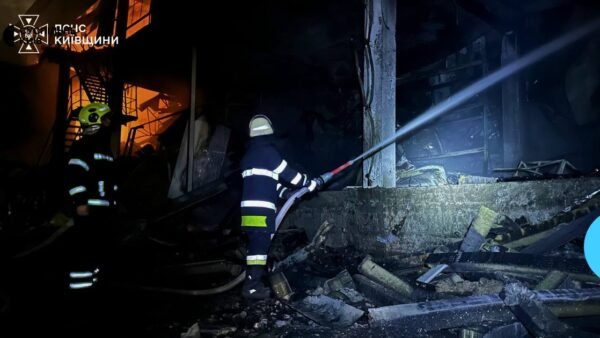 Російська атака на Броварський район: пожежі та пошкодження об’єктів