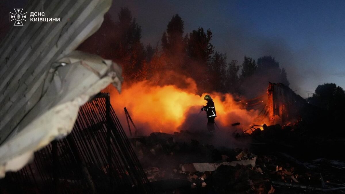 Нічна атака на Київщину: пошкодження в Броварському, Бориспільському та Обухівському районах