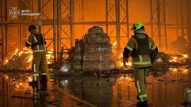 Складські приміщення АТБ у Броварському районі пошкоджено внаслідок атаки