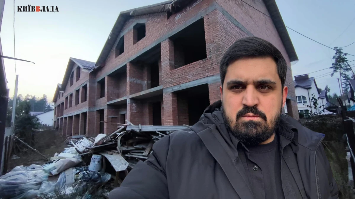Мешканці Гостомеля вимагають завершення відновлення будинку на Мальовничому, 3