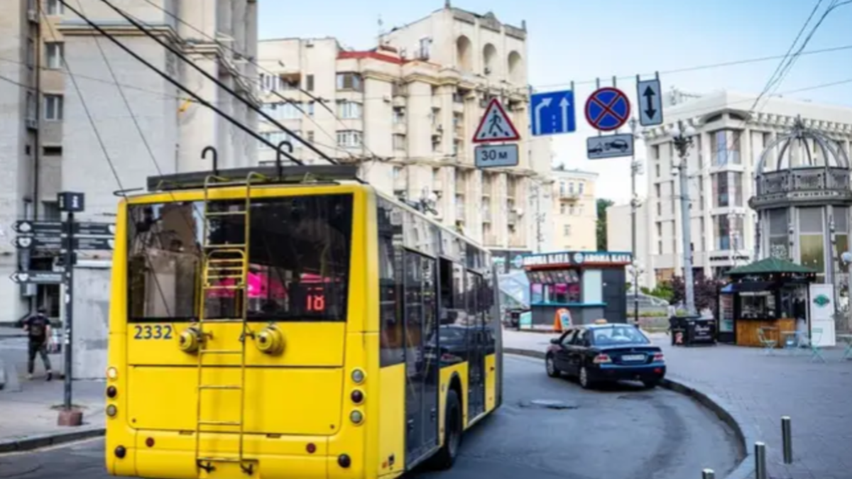 Наслідки дронової атаки: перебої зі світлом, водою та транспортом у Києві та Київській області